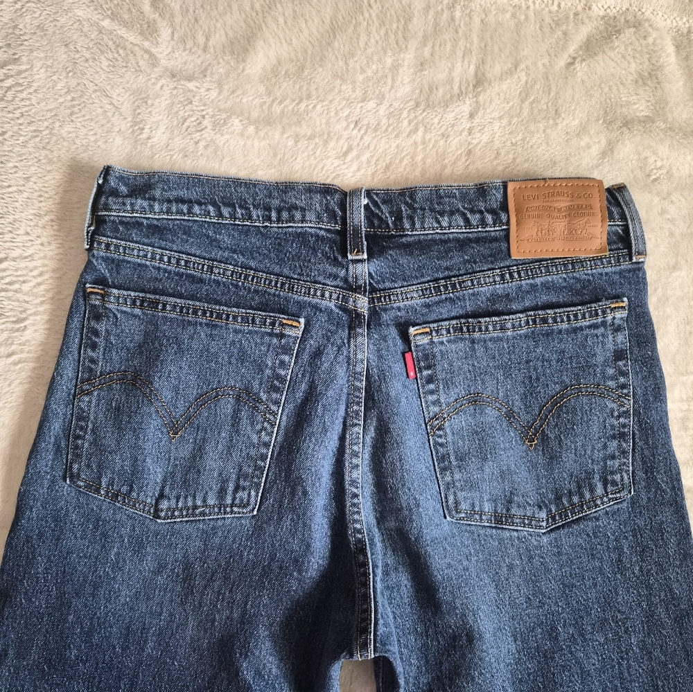 Womens's Levi's Blue Jeans W30 L28 Like New. - Picture 6 of 10
